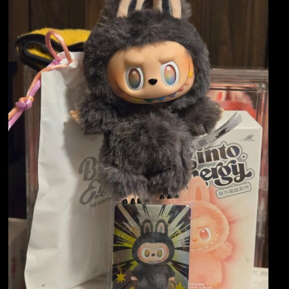 Big into energy secret labubu - Picture 2 of 11